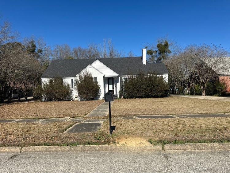 215 E Pine St Atmore, AL 36502, Escambia County