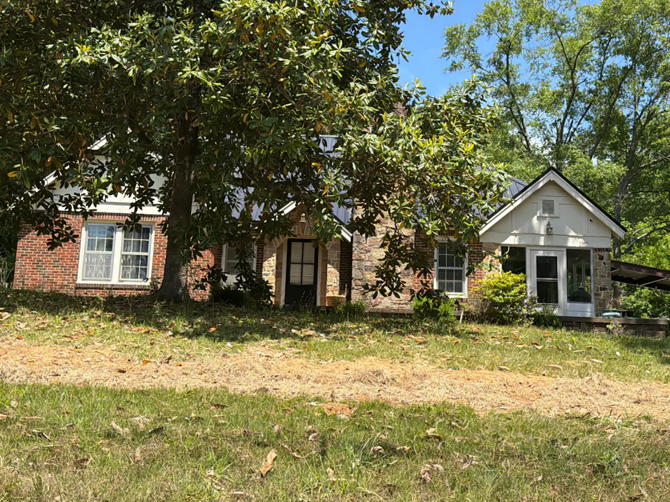 326 Mobile St Saltillo, MS 38866, Lee County