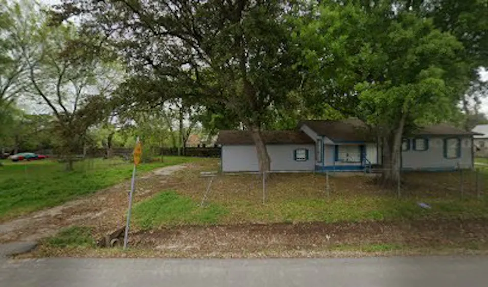 2106 Travis Street West Orange, TX 77630, Orange County