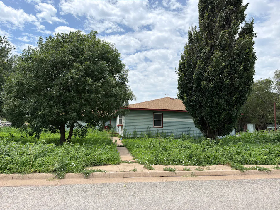 318 S Pennsylvania Ave Anthony, KS 67003, Harper County