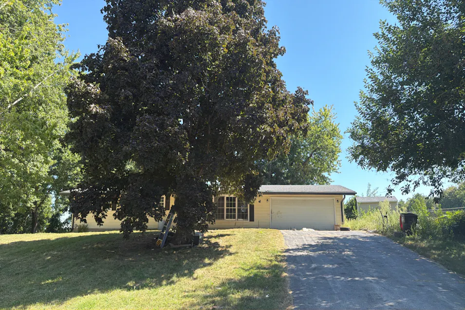 15578 N Park Pl Petersburg, IL 62675, Menard County
