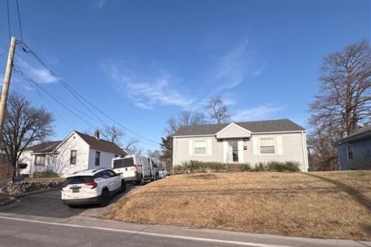 5237 Heege Rd Saint Louis, MO 63123, St. Louis County