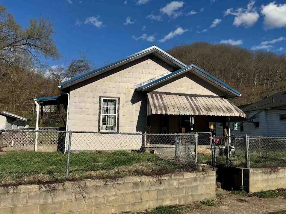 1826 Valley St Portsmouth, OH 45662, Scioto County