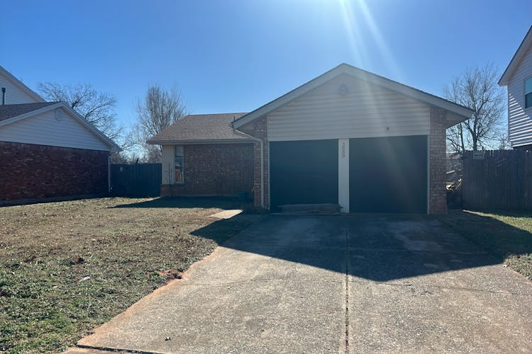 3800chetwood Dr Del City, OK 73115, Oklahoma County