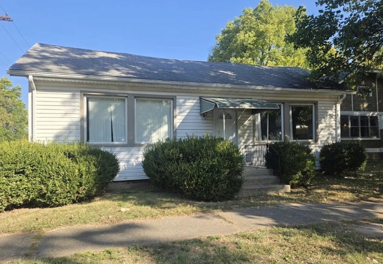 216 W High St Rockville, IN 47872, Parke County