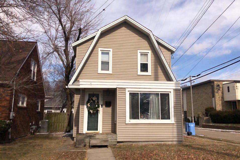 533 E Mt Hope Ave Lansing, MI 48910, Ingham County