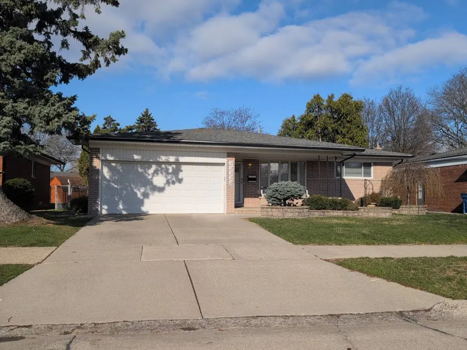 32339 Whitley Cir Warren, MI 48088-6945, Macomb County