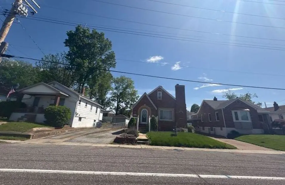 504 W Ripa Ave Saint Louis, MO 63125, St. Louis County
