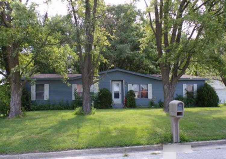 938 W Perry St Pittsfield, IL 62363, Pike County