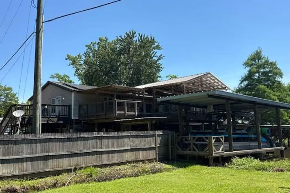 22302 Teal Street Maurepas, LA 70449, Livingston County