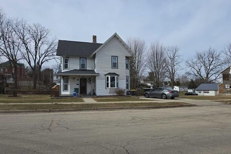 535 17th Ave Monroe, WI 53566, Green County