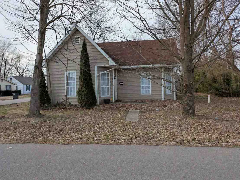 386 S 1st St Scottsburg, IN 47170, Scott County