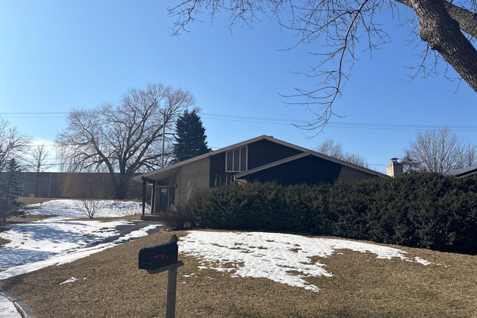 5435 S 15th Place Milwaukee, WI 53221, Milwaukee County