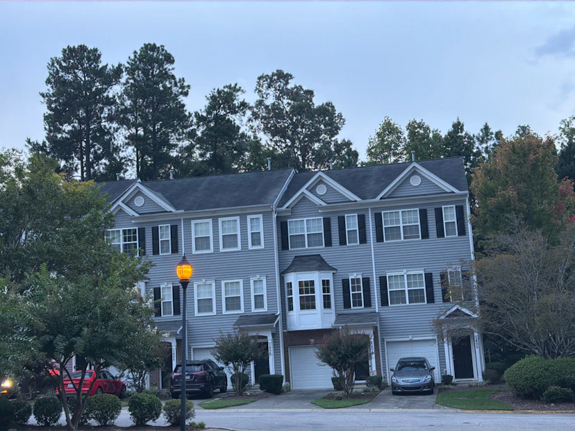 1402 Holly Grove Way