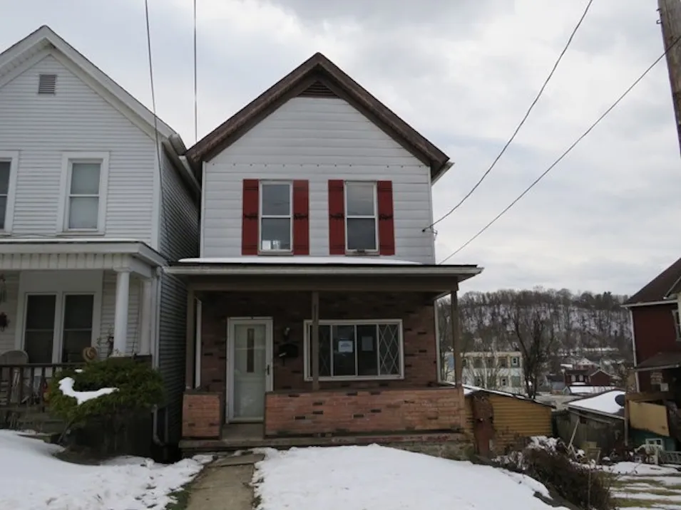 1008 1/2 Gaskill Avenue Jeannette, PA 15644, Westmoreland County