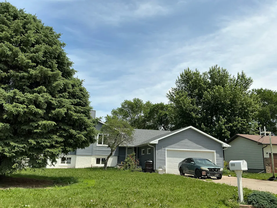 1618 E St Schuyler, NE 68661, Colfax County