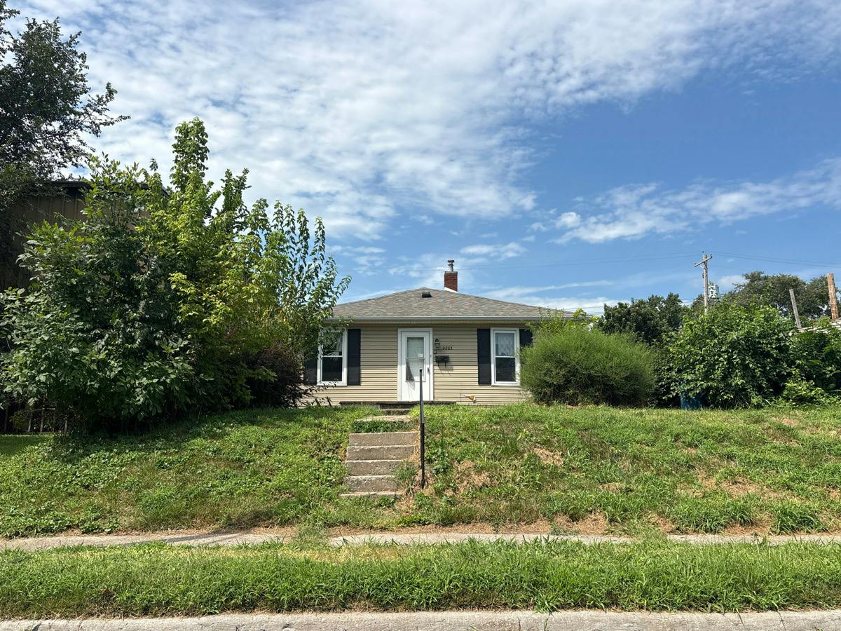 Marshall Ave, Granite City, IL 62040