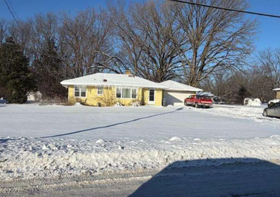 69002 Brady Rd Edwardsburg, MI 49112, Cass County