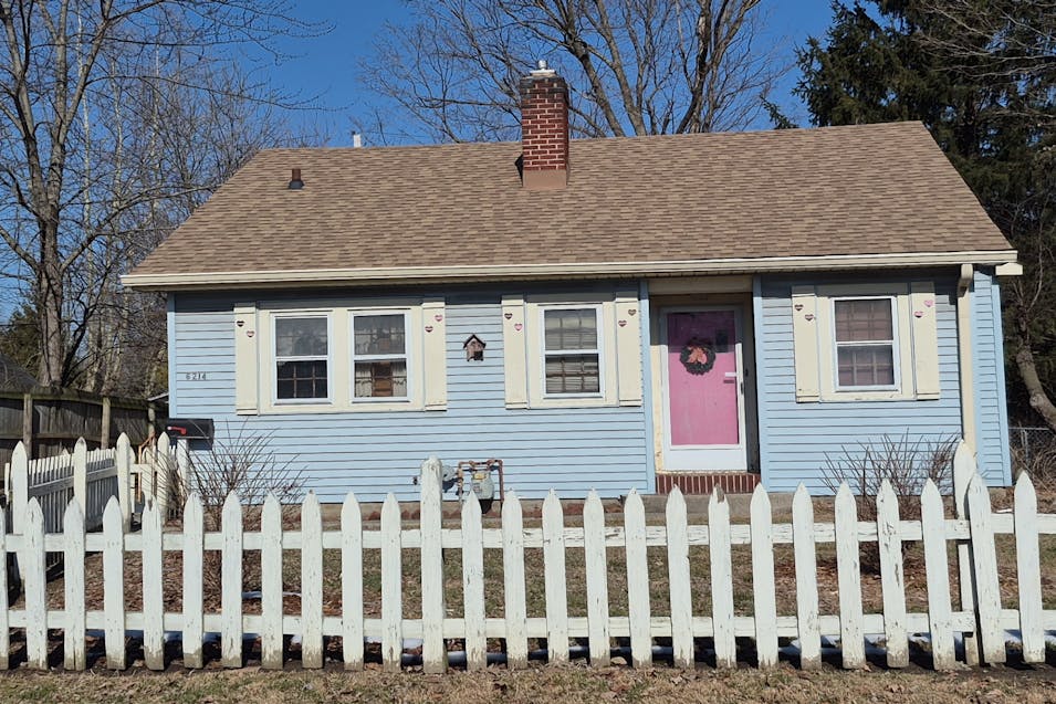 6214 E 10th St Indianapolis, IN 46219, Marion County