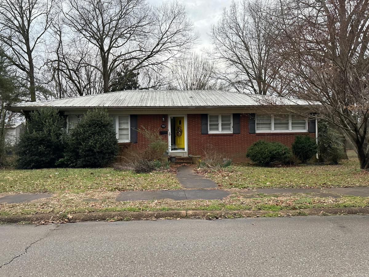 Cherry Ave, Mc Kenzie, TN 38201