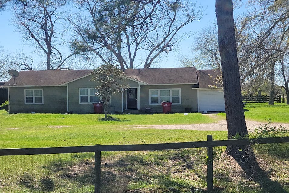 885 Cr 442 Old Hwy 35 Blessing, TX 77419, Matagorda County
