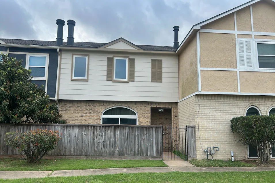 10711 Sandpiper Dr Houston, TX 77096, Harris County
