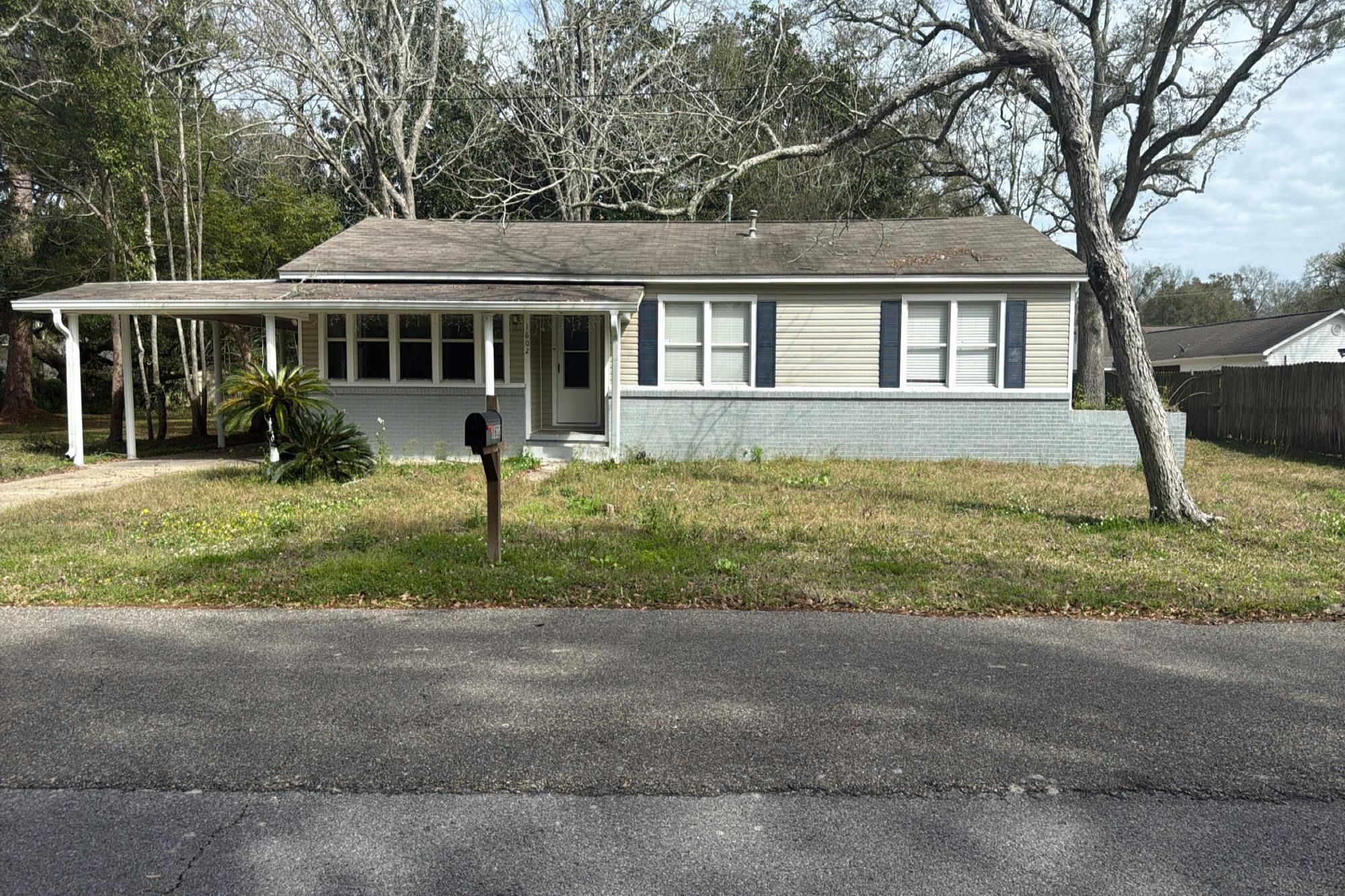 Sunset St, Pascagoula, MS 39567