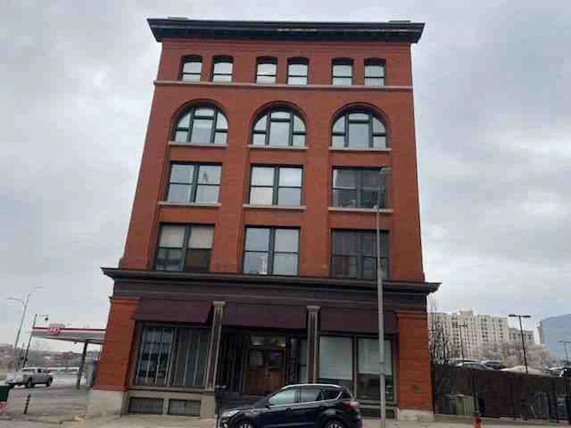 609 Central St
