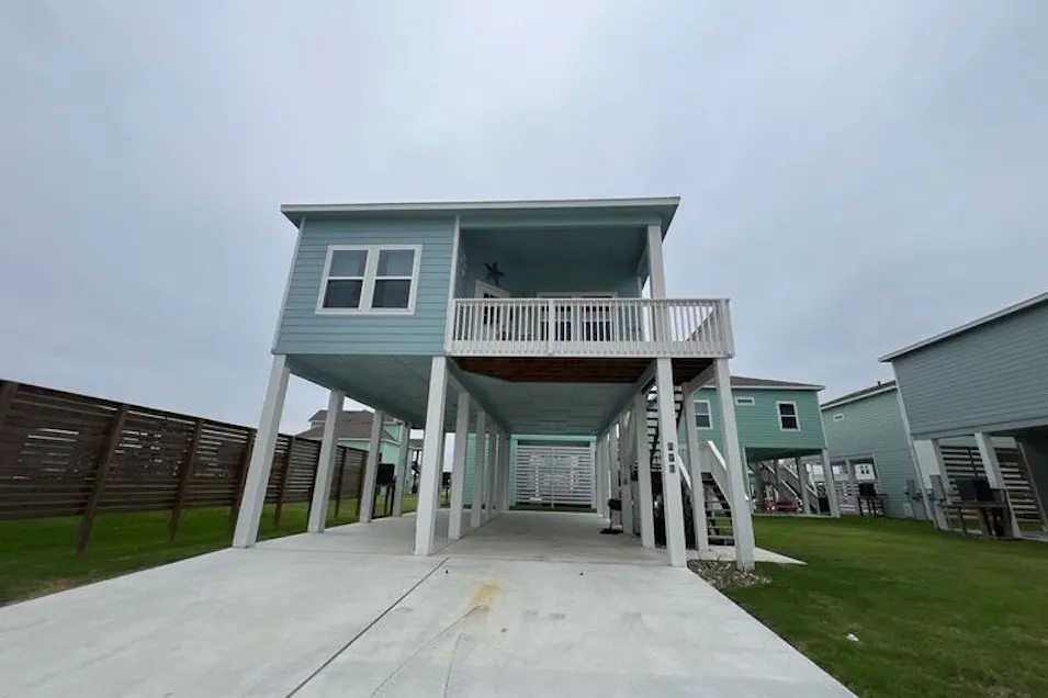 107 Wakatobi Dr Rockport, TX 78382, Aransas County