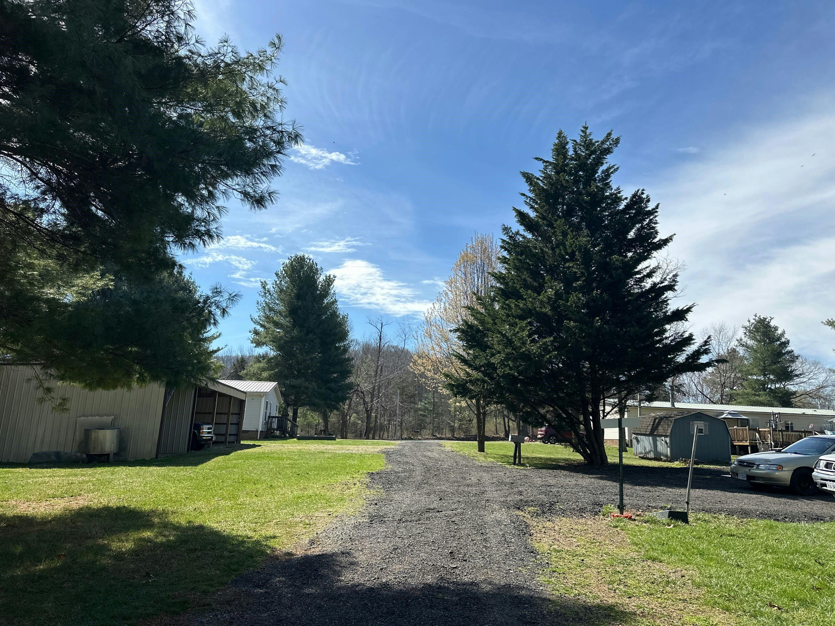 Lead Mine Rd, Austinville, VA 24312