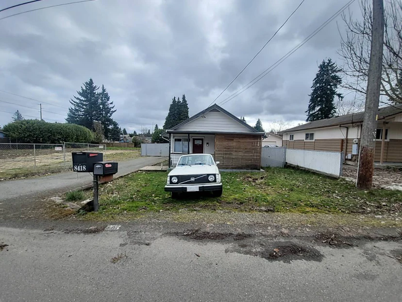 8419 Tacoma Ave S