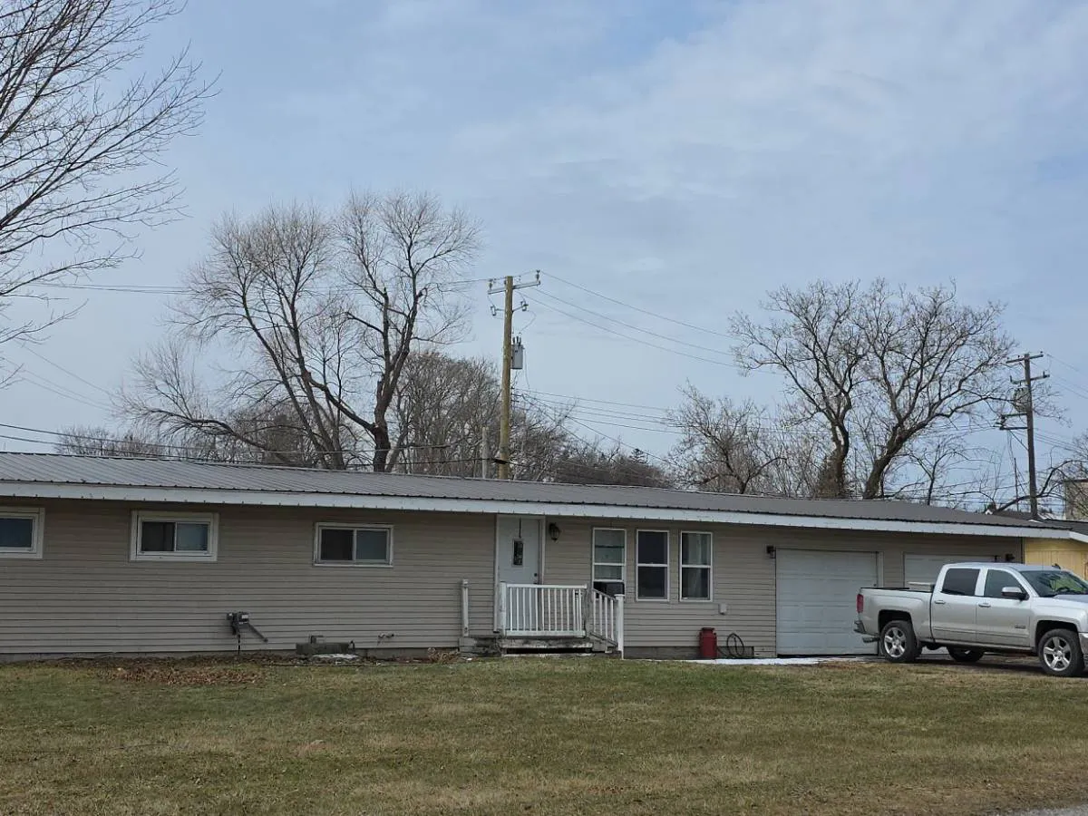 Park Dr, Caro, MI 48723
