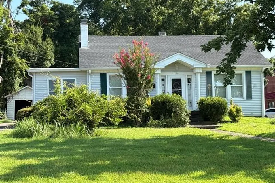 138 E Locust St Dresden, TN 38225, Weakley County