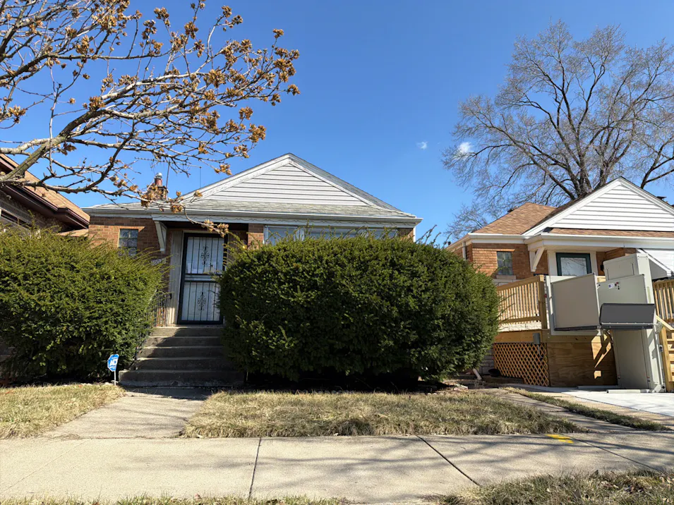 10031 South Calumet Avenue Chicago, IL 60628, Cook County