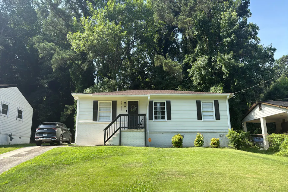 3762 Crosby Dr NW Atlanta, GA 30331, Fulton County