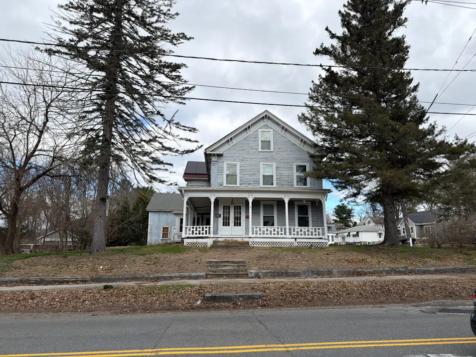 58 Church St Ware, MA 01082, Hampshire County