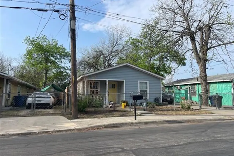 636 Cordelia St San Antonio, TX 78237, Bexar County