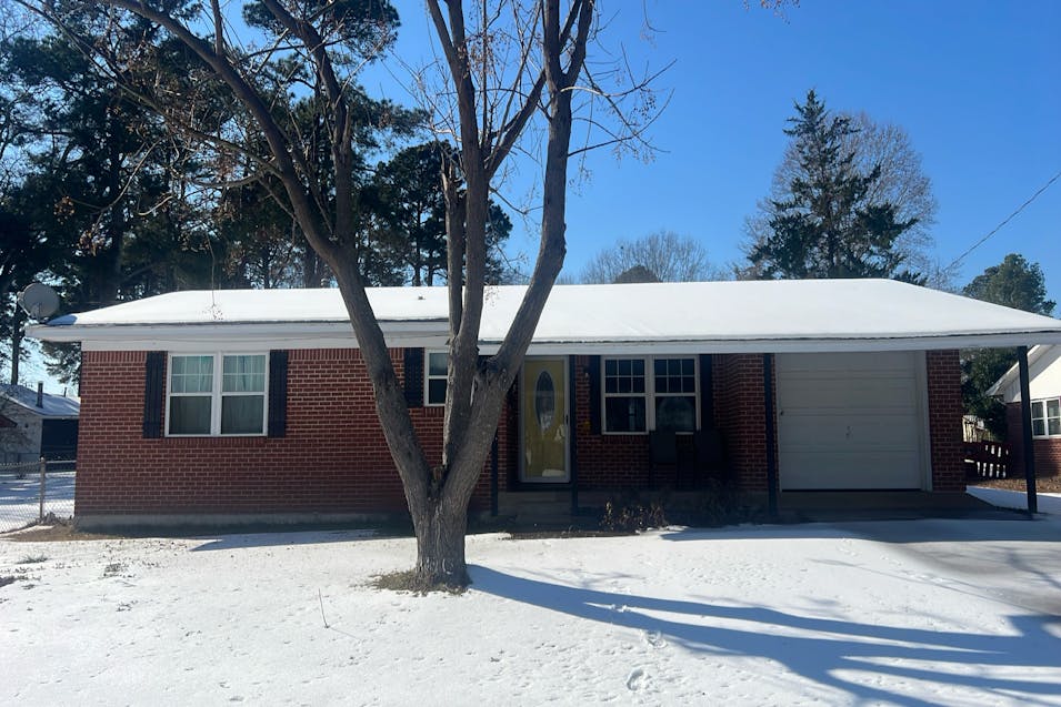 119 North Pine Street Mineral Springs, AR 71851, Howard County