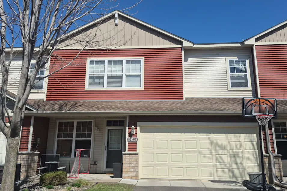 15652 Emerald Dr N 5 Hugo, MN 55038, Washington County