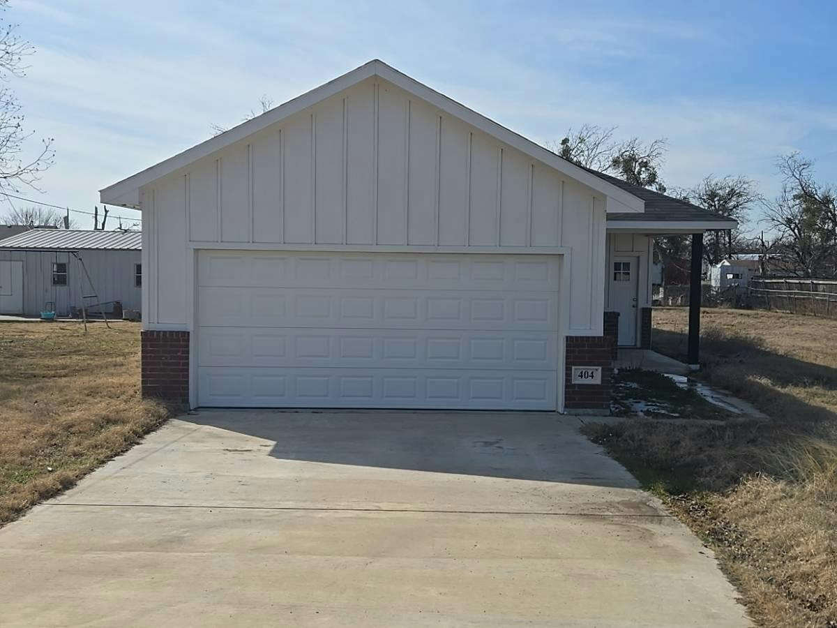 Files St, Itasca, TX 76055