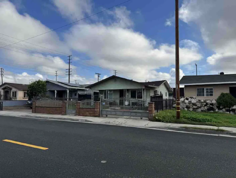 6212 Alamo Avenue Bell Gardens, CA 90201, Los Angeles County