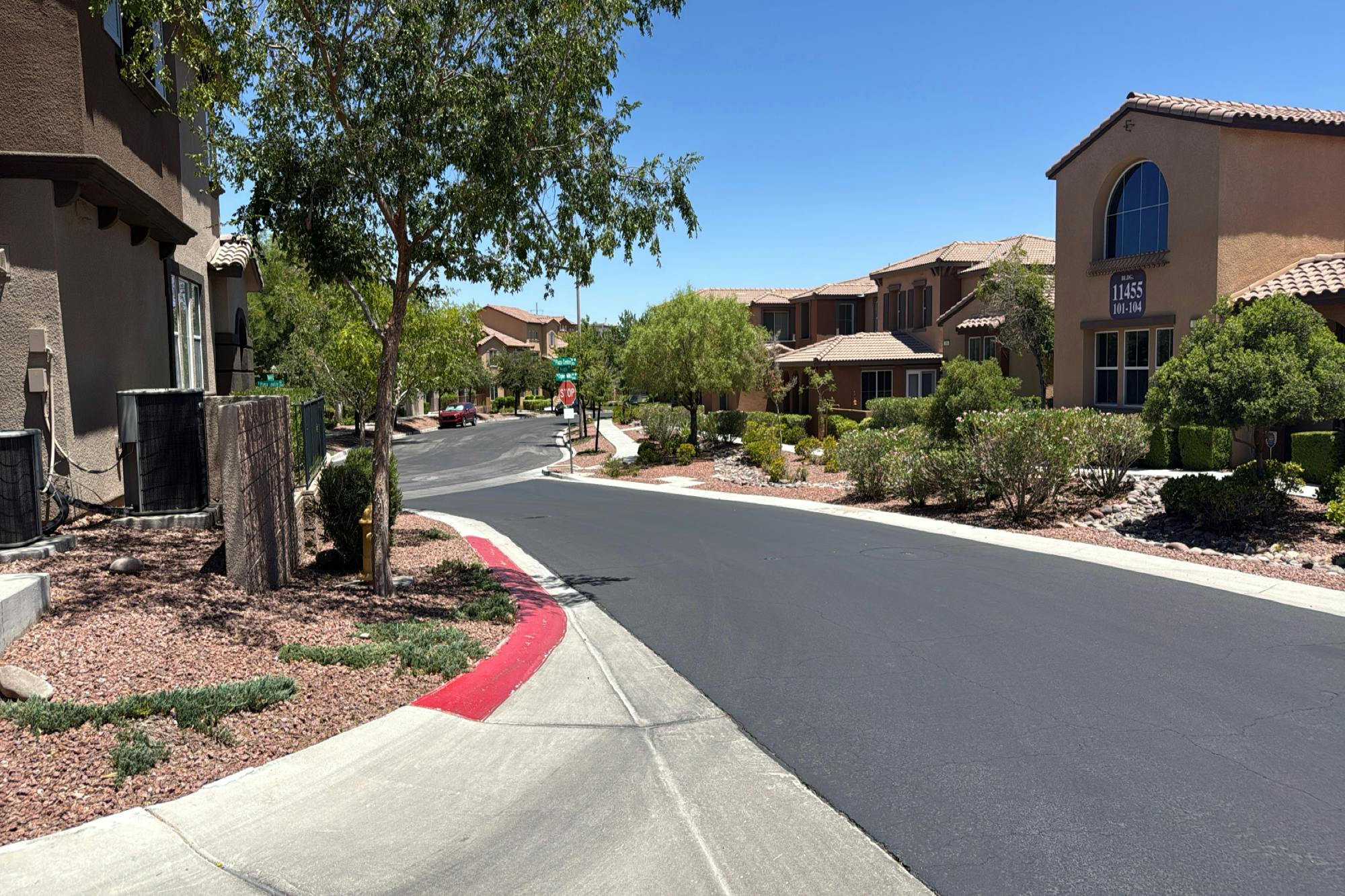 Ogden Mills Dr, Las Vegas, NV 89135