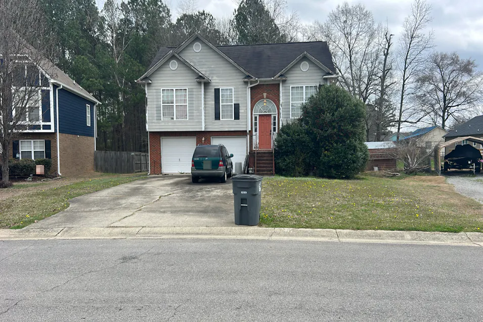 950 Hickory St Moody, AL 35004, St. Clair County