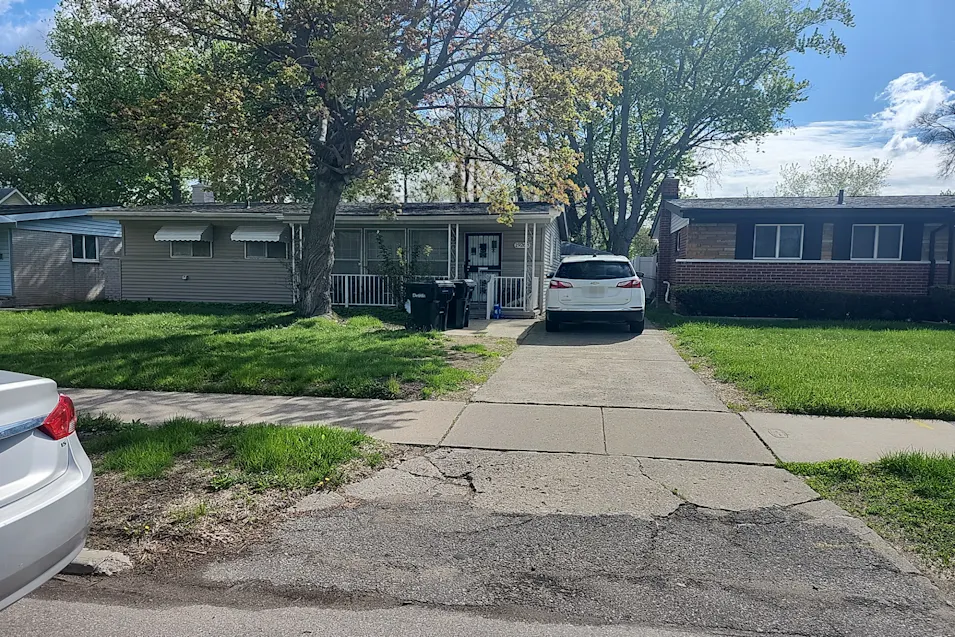 19268 Berg Rd Detroit, MI 48219, Wayne County