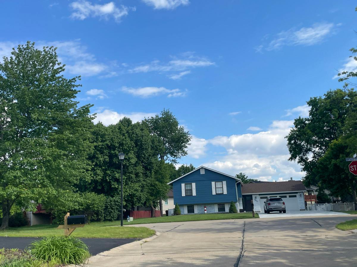 Rustic Meadow Ct, Saint Peters, MO 63376