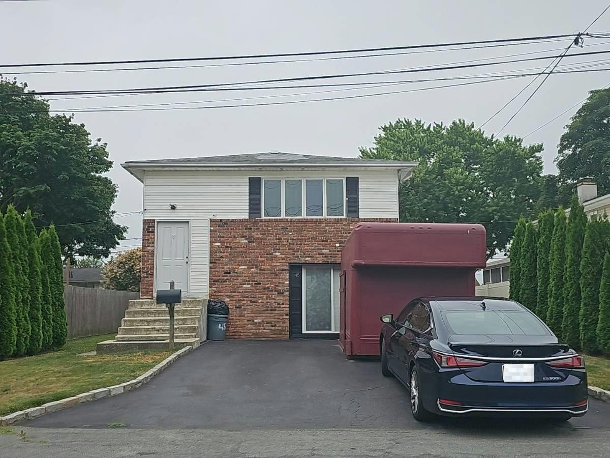 3rd St, Lindenhurst, NY 11757 #1