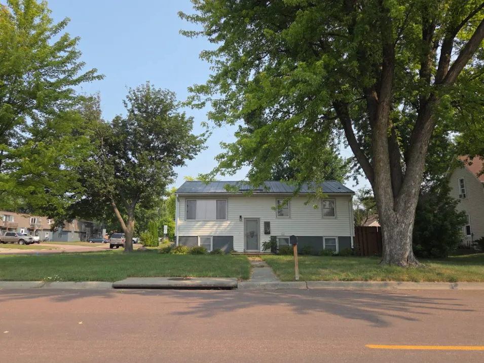 400 E 2nd St Hartford, SD 57033, Minnehaha County