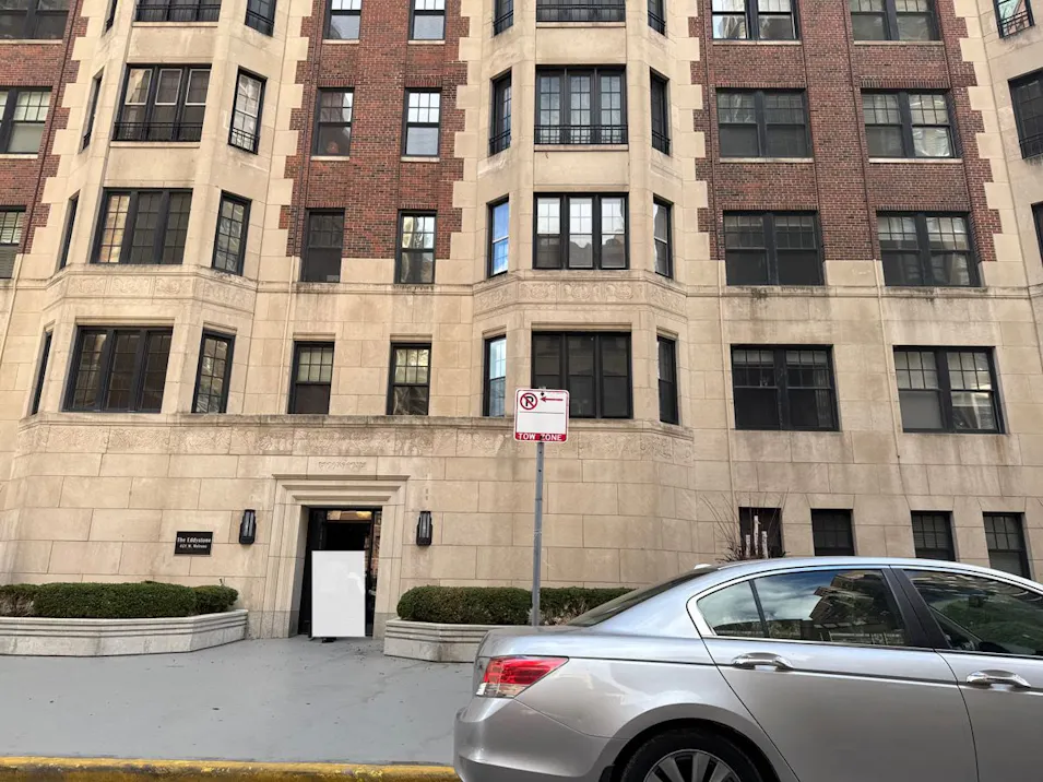 421 W Melrose St, Unit 1d Chicago, IL 60657, Cook County