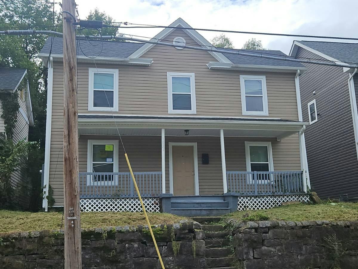 Tazewell Ave, Roanoke, VA 24013