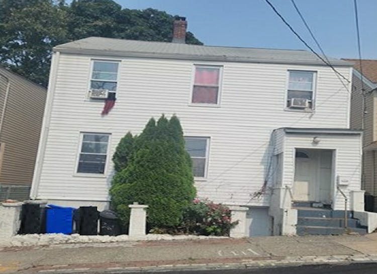 22 Grove Street Staten Island, NY 10304, Richmond County